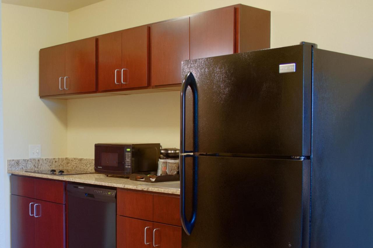 Family Room - Disability Access at Cobblestone Inn & Suites - Winterset, IA