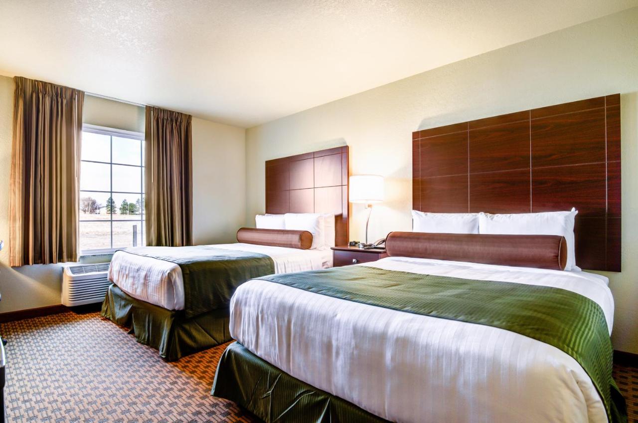 Queen Room - Disability Access at Cobblestone Inn & Suites - Winterset, IA