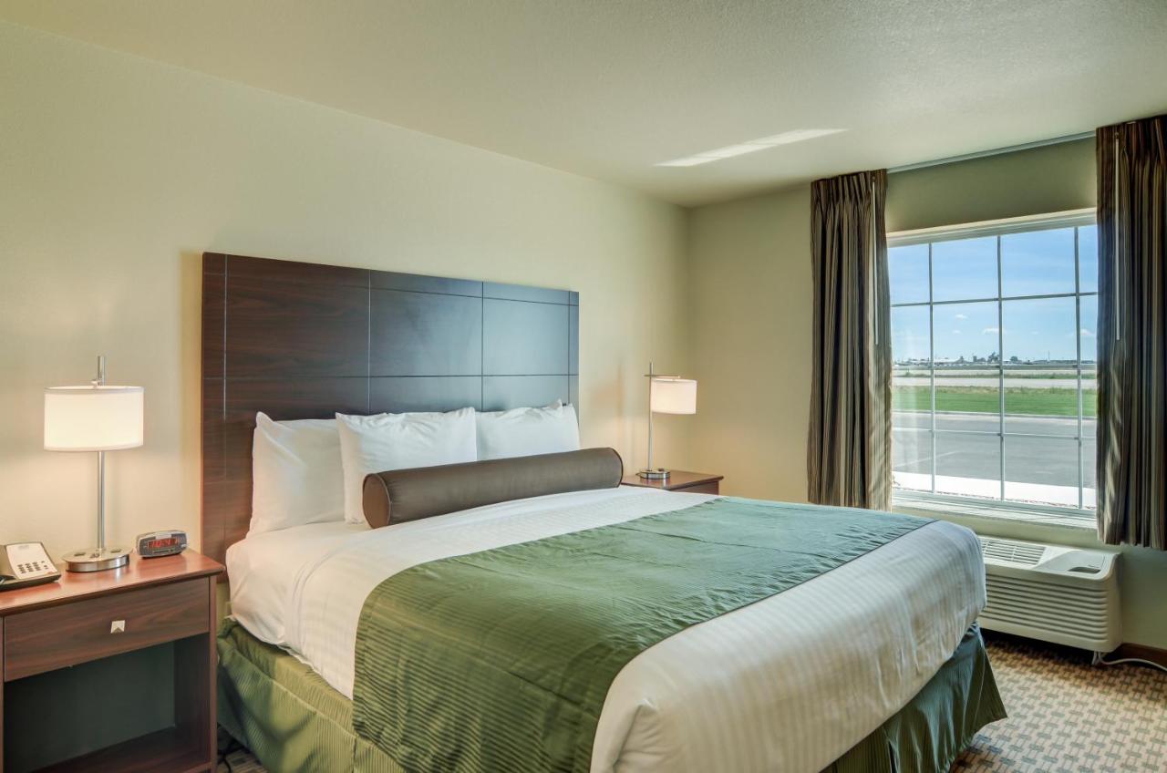 Deluxe Room at Cobblestone Inn & Suites - Kersey