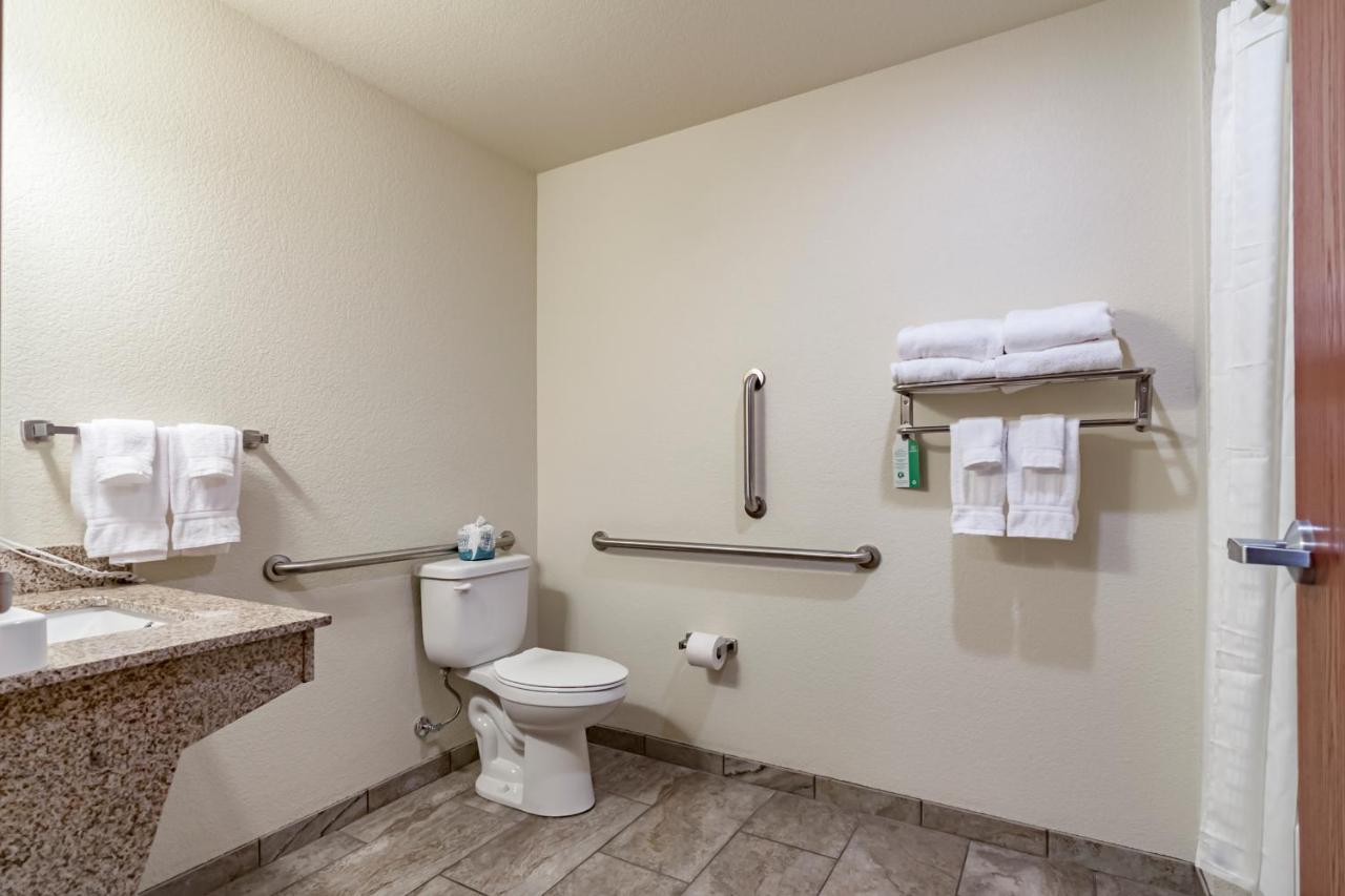 King Room - Disability Access at Cobblestone Inn & Suites - Lamoni