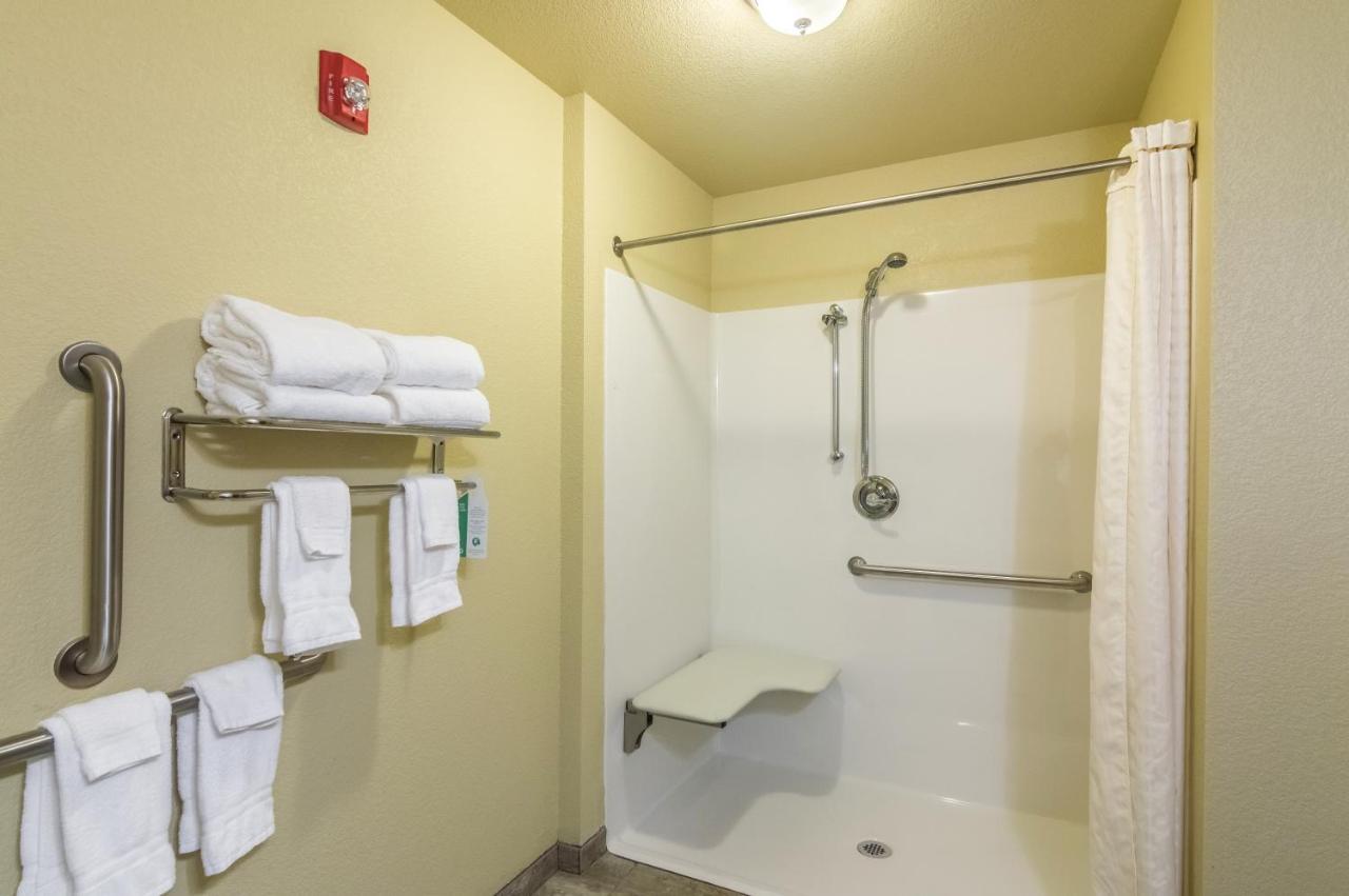 Family Suite - Disability Accessible at Cobblestone Inn & Suites - Lakin
