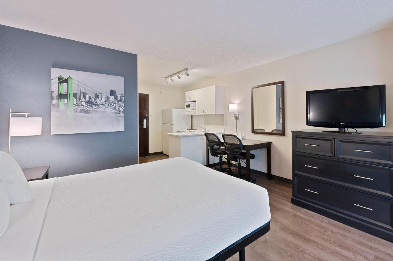 Queen Studio - Non-Smoking at Extended Stay America Select Suites - Charlotte - Tyvola Rd.