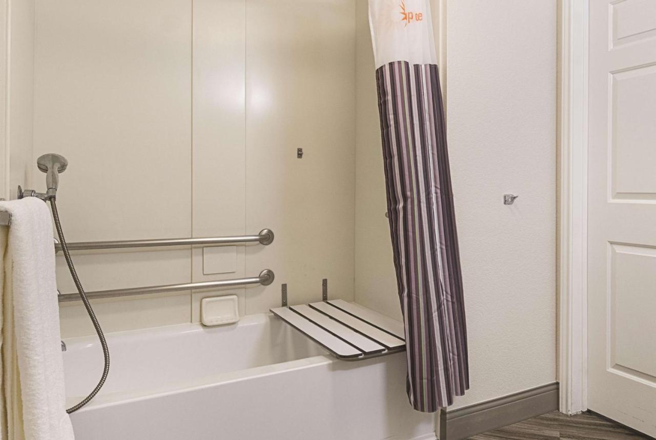 Double Room with Two Double Beds and Mobility/Hearing Impaired Access - Non-Smoking at La Quinta Inn & Suites by Wyndham Ontario Airport