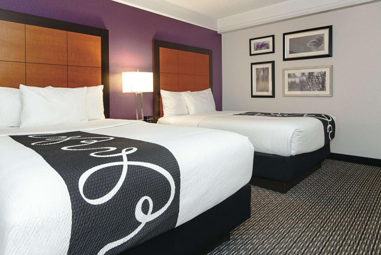 Deluxe Double Room with Two Double Beds at La Quinta Inn & Suites by Wyndham Ontario Airport