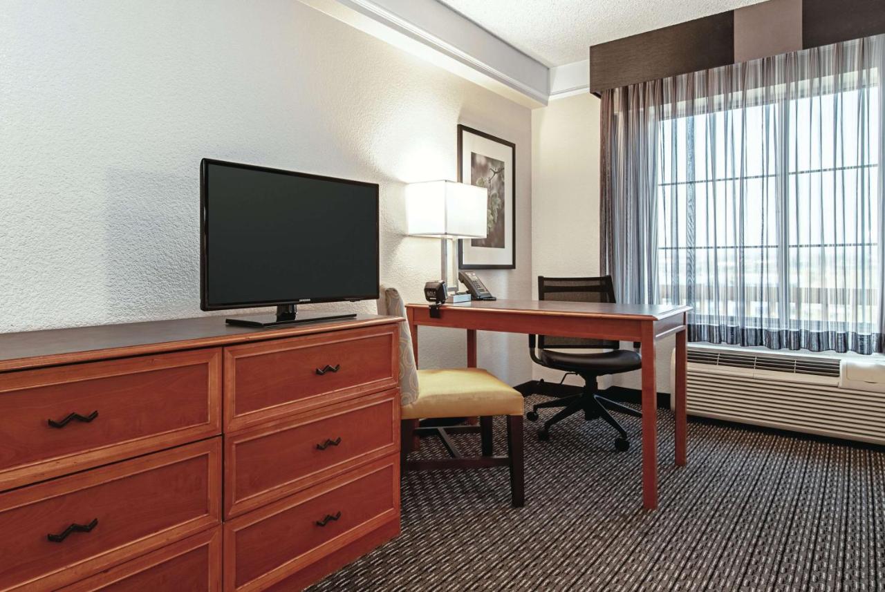 Deluxe Double Room with Two Double Beds at La Quinta Inn & Suites by Wyndham Ontario Airport