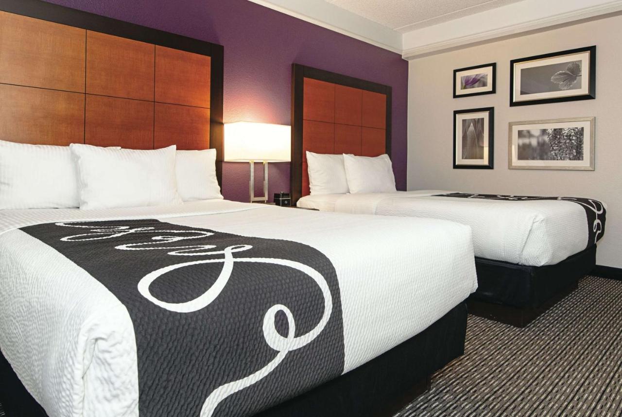 Deluxe Double Room with Two Double Beds at La Quinta Inn & Suites by Wyndham Ontario Airport