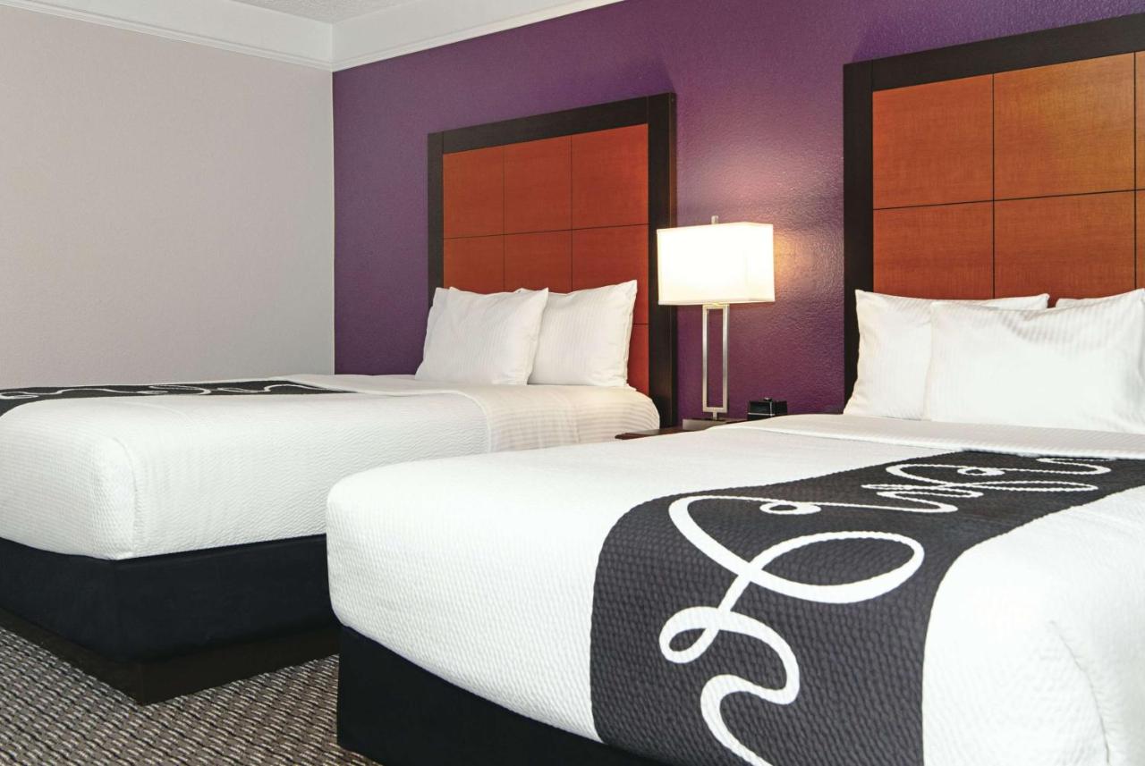 Deluxe Double Room with Two Double Beds at La Quinta Inn & Suites by Wyndham Ontario Airport