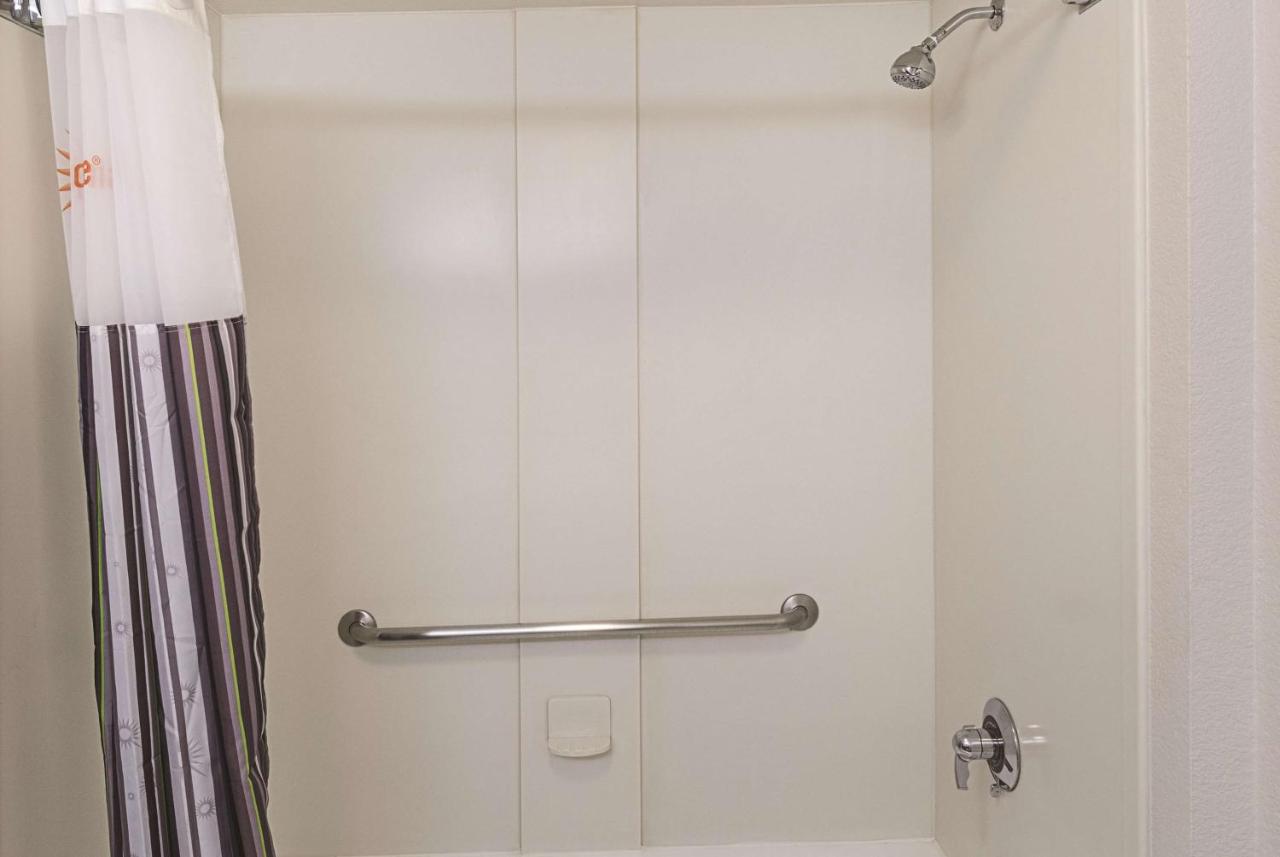 Deluxe Double Room with Two Double Beds at La Quinta Inn & Suites by Wyndham Ontario Airport