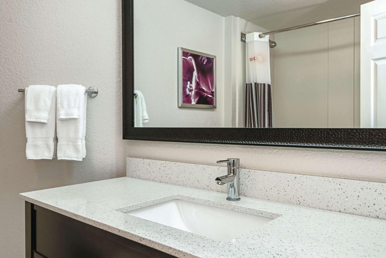 Deluxe Double Room with Two Double Beds at La Quinta Inn & Suites by Wyndham Ontario Airport