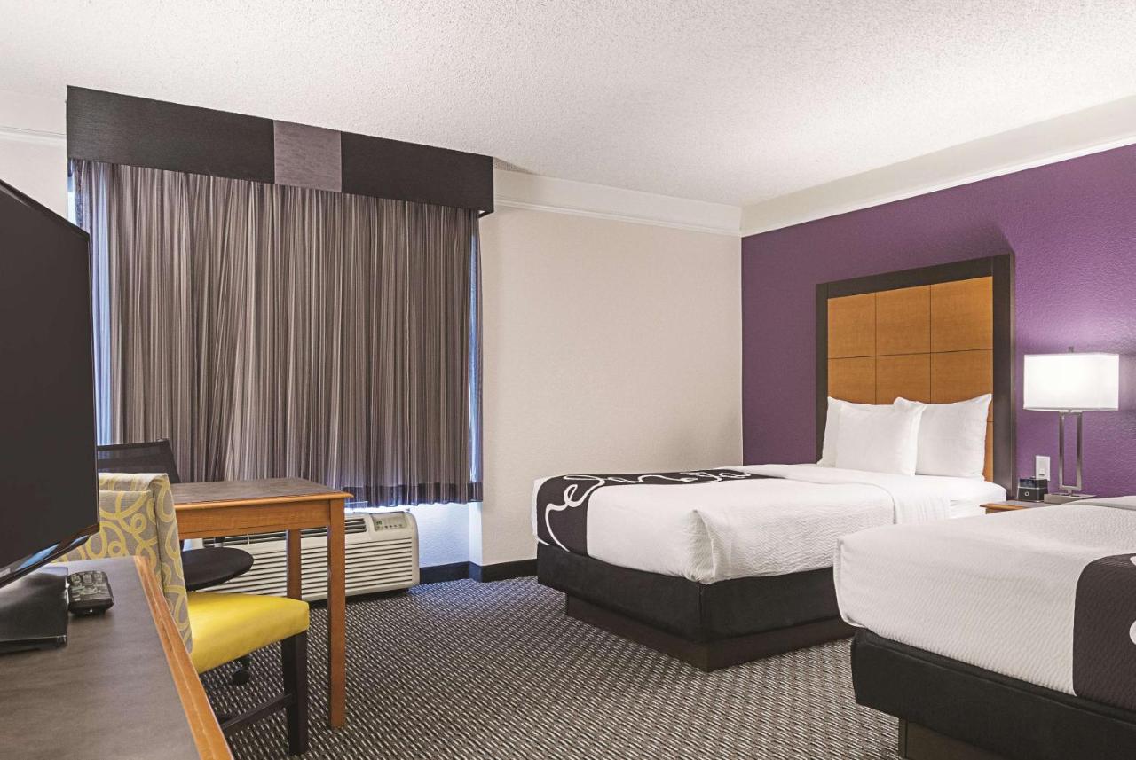 Deluxe Double Room with Two Double Beds at La Quinta Inn & Suites by Wyndham Ontario Airport