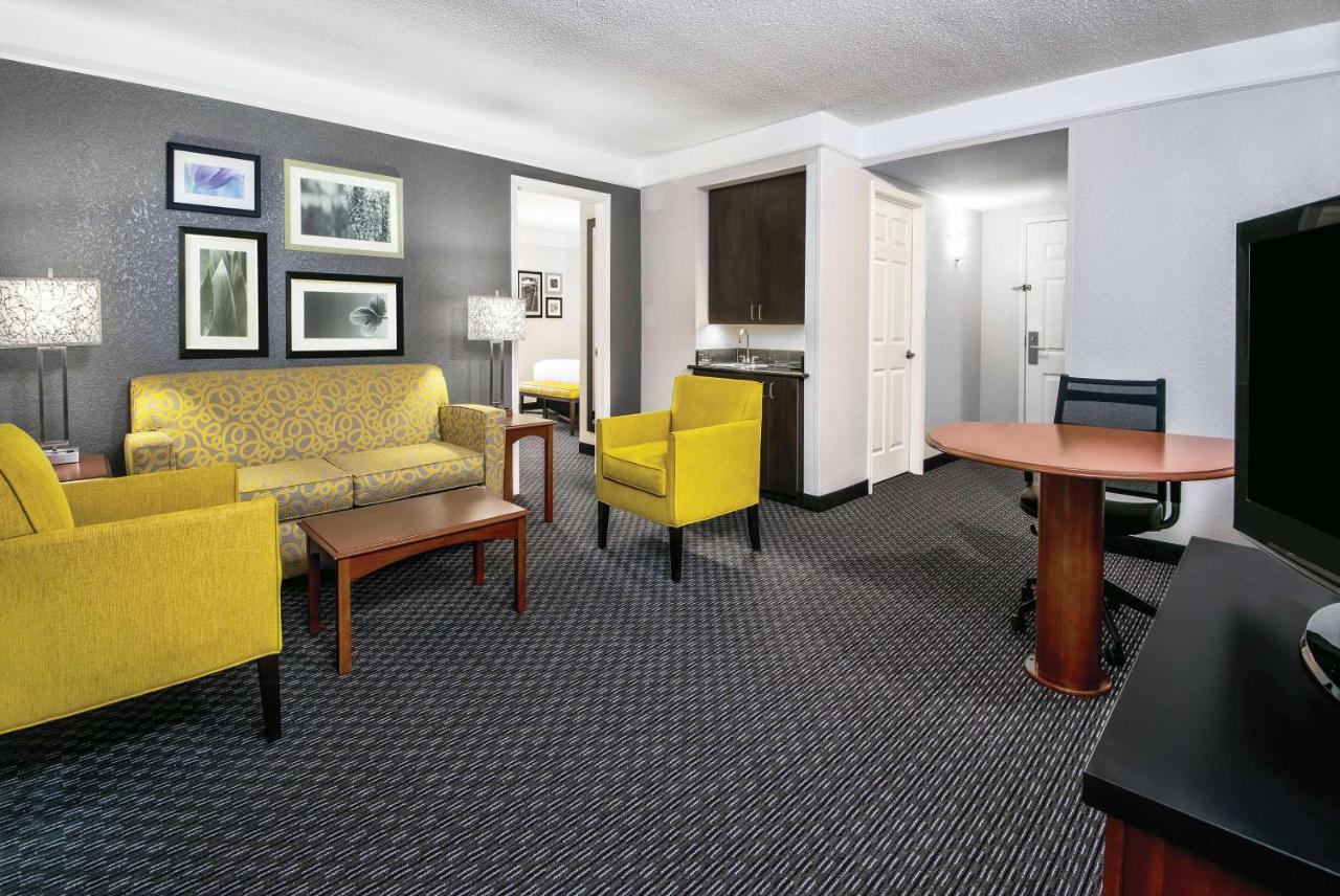 Deluxe King Suite - Non-Smoking at La Quinta Inn & Suites by Wyndham San Antonio Riverwalk