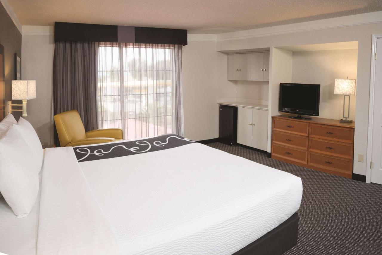 King Studio Suite - Non-Smoking at La Quinta Inn by Wyndham Ventura