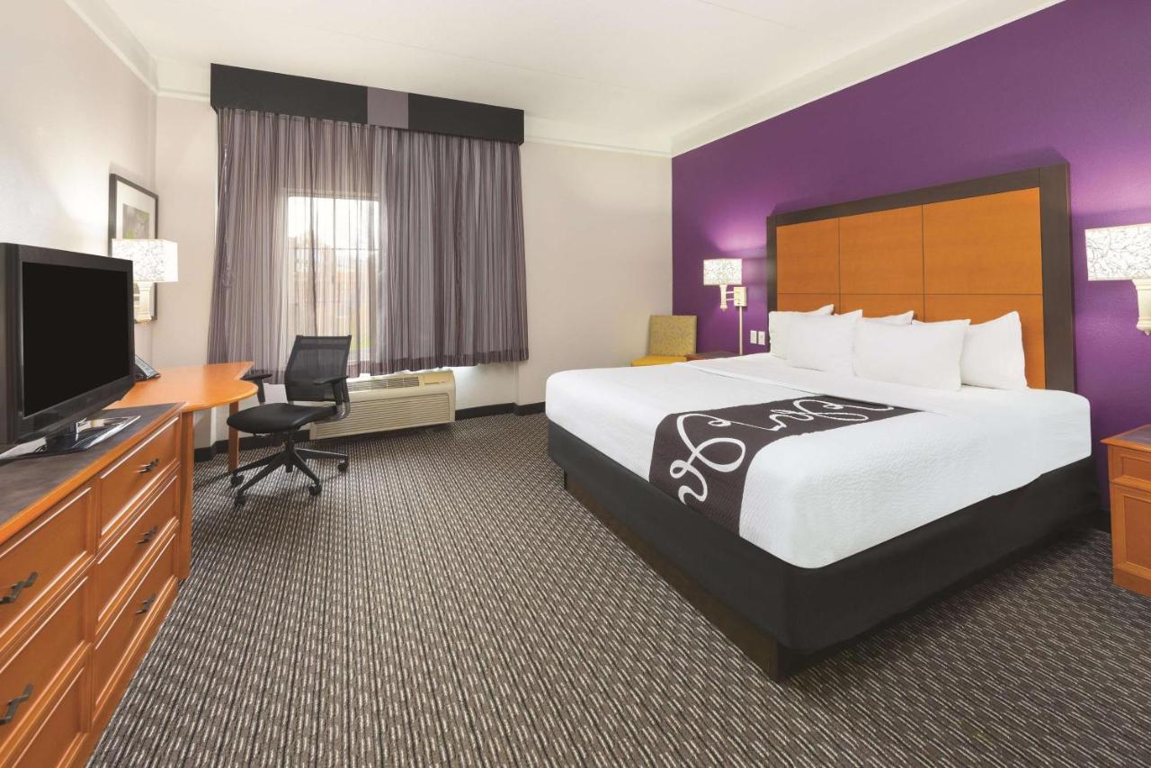 King Room - Disability Access at La Quinta Inn by Wyndham Denver Westminster