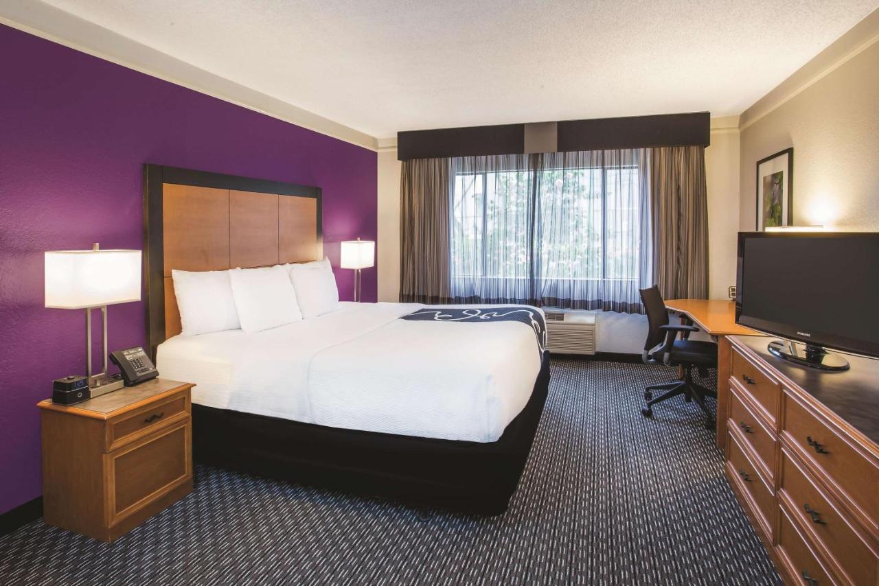 King Room - Disability Access at La Quinta Inn & Suites by Wyndham Seattle Bellevue/Kirkland