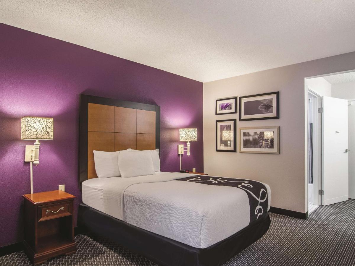 Queen Room - Disability Access at La Quinta Inn & Suites by Wyndham Seattle Bellevue/Kirkland