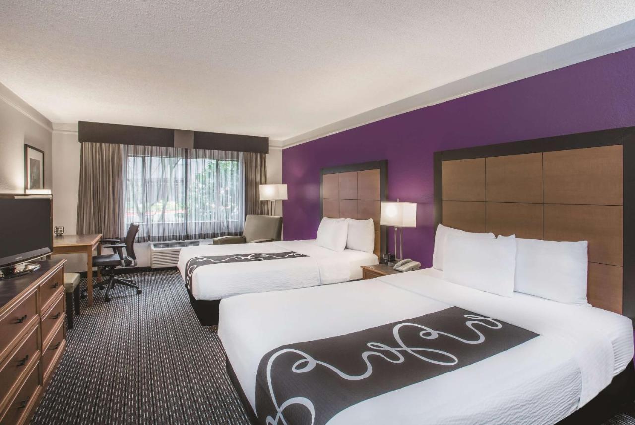 Double Room with Two Double Beds at La Quinta Inn & Suites by Wyndham Seattle Bellevue/Kirkland