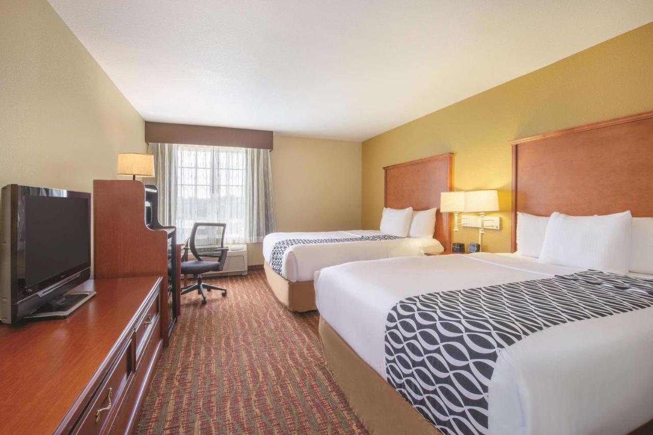 Deluxe Queen Room with Two Queen Beds at La Quinta Inn & Suites by Wyndham Bentonville