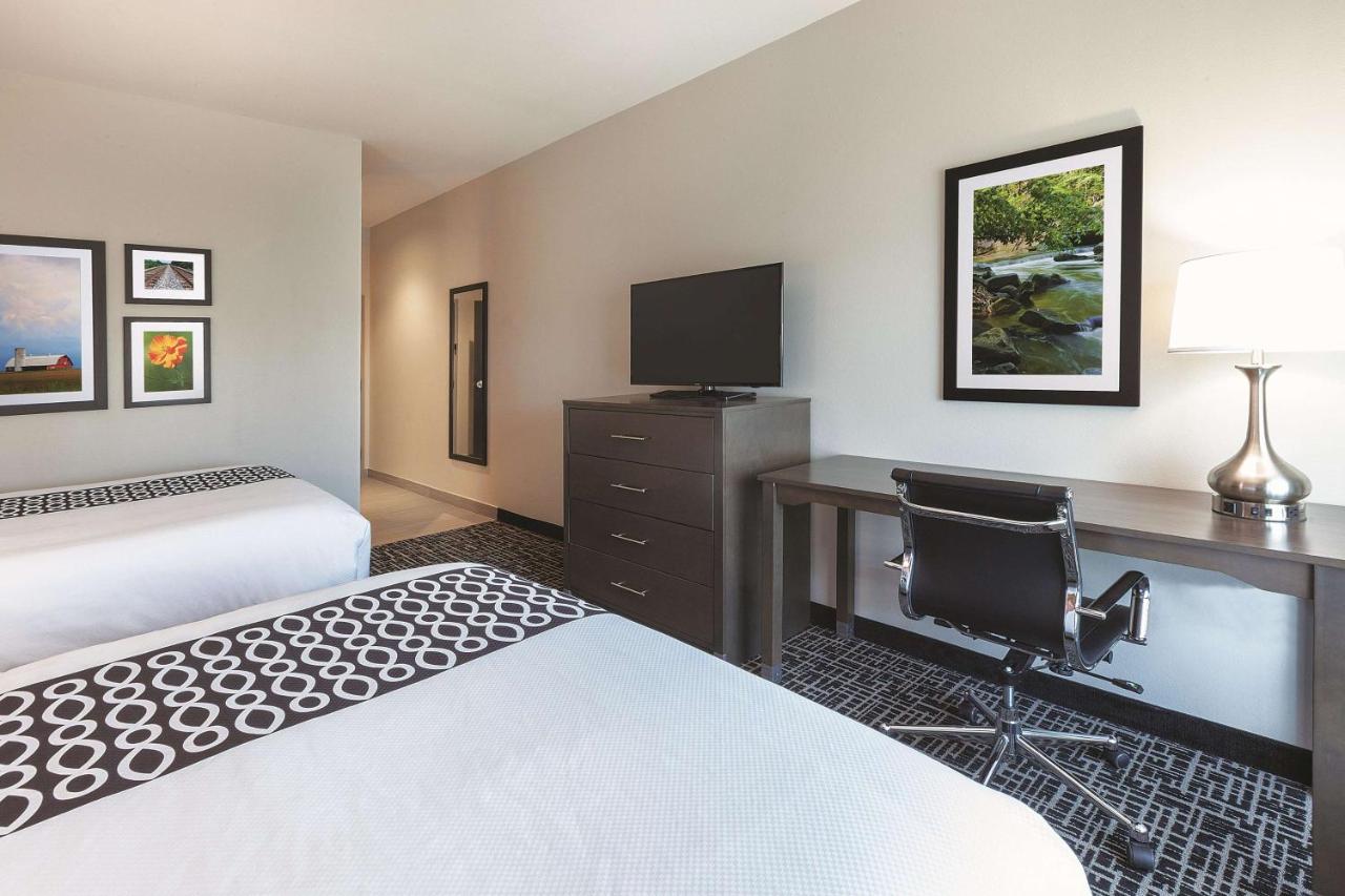 Queen Room with Two Queen Beds at La Quinta Inn & Suites by Wyndham Terre Haute