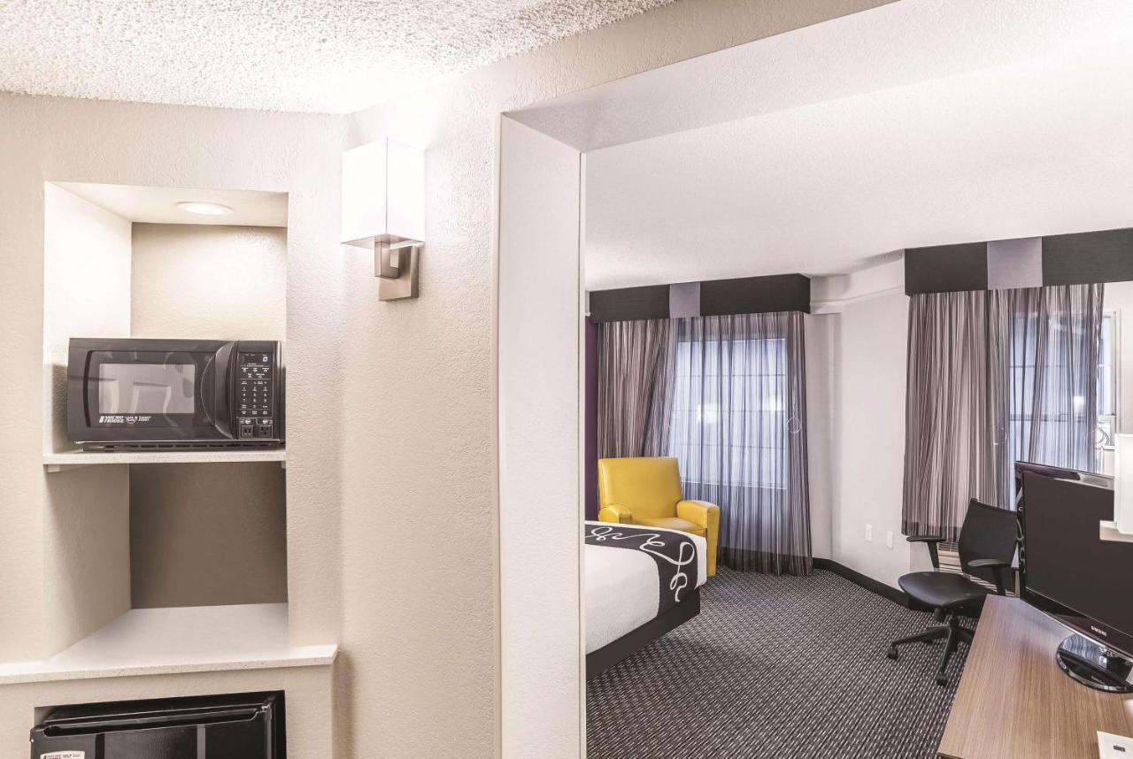 King Room - Disability Access at La Quinta Inn & Suites by Wyndham Flagstaff