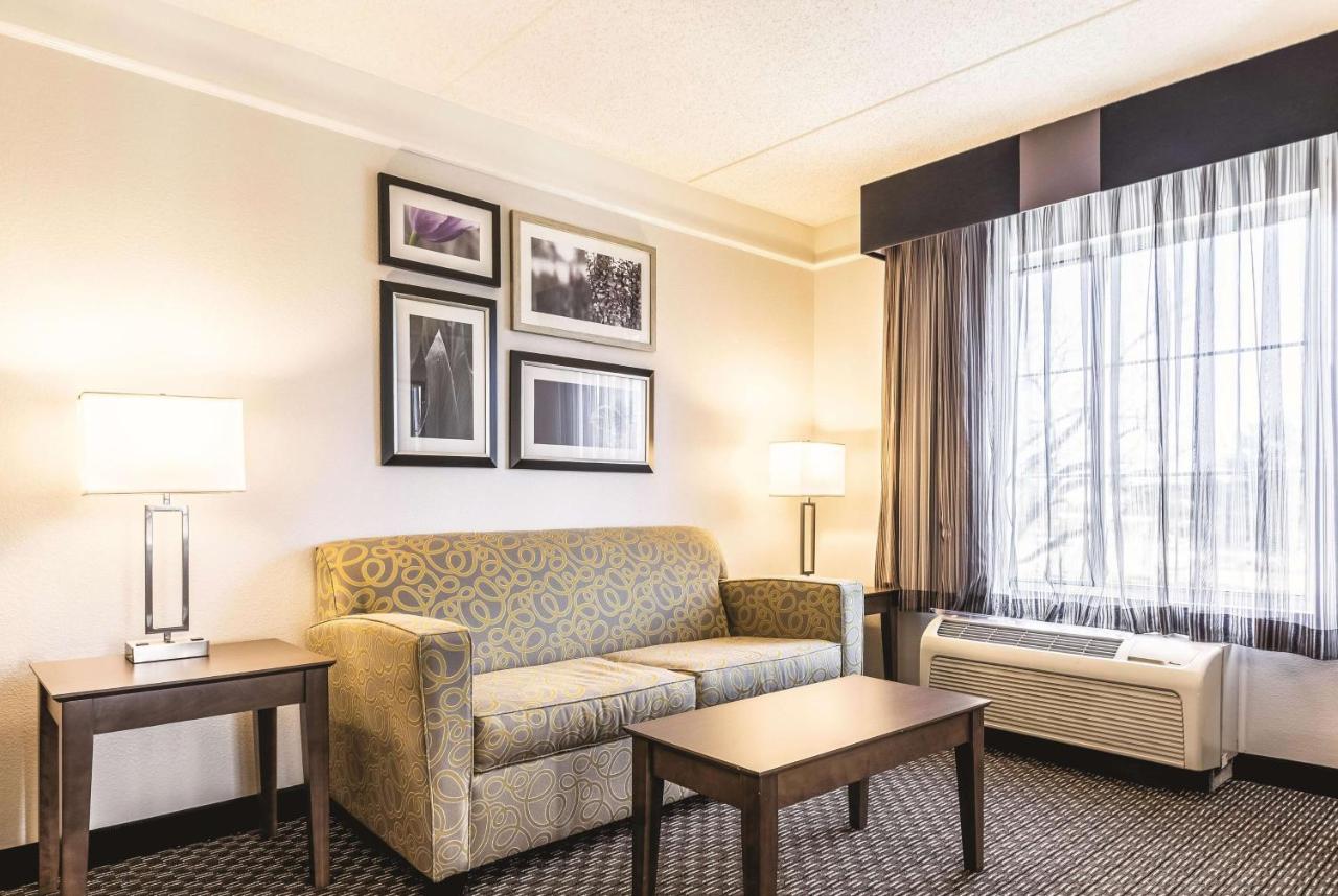 Suite at La Quinta Inn & Suites by Wyndham Alexandria Airport