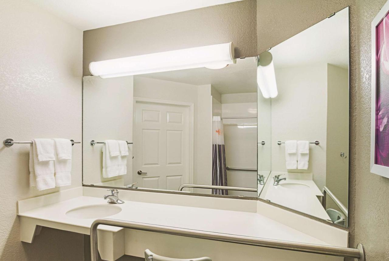 King Room - Disability Access at La Quinta Inn & Suites by Wyndham Fort Worth North