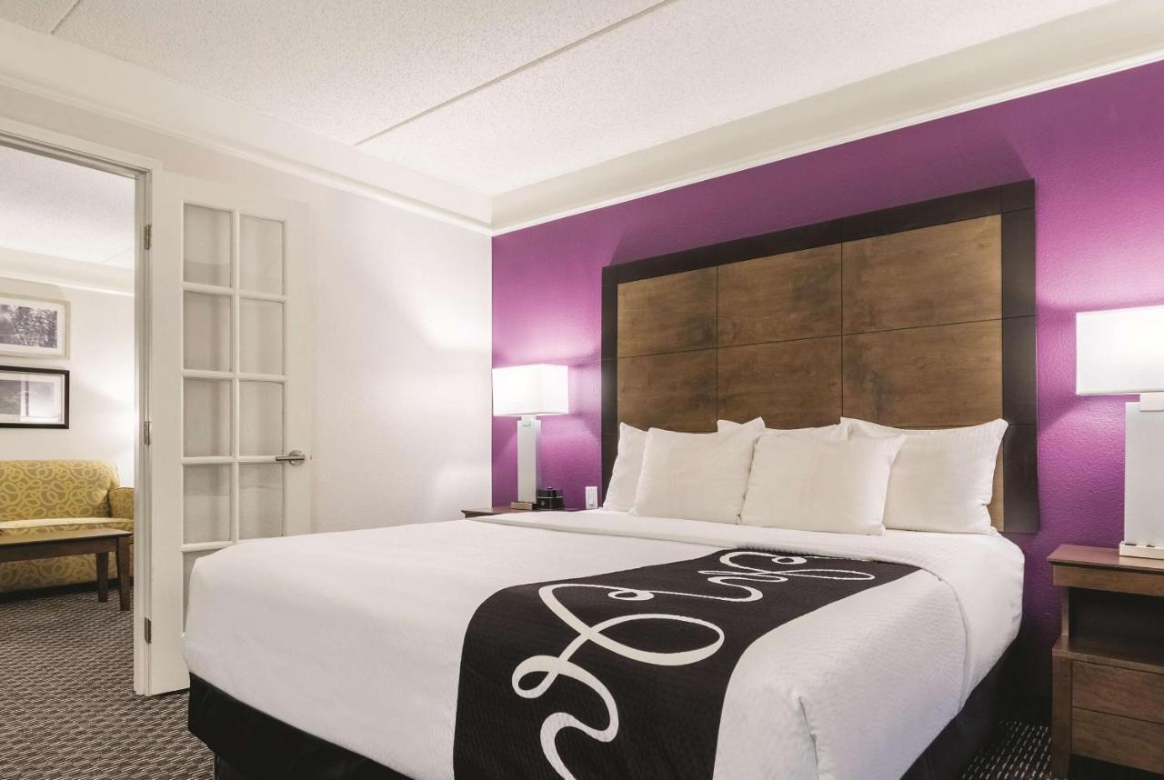 Suite at La Quinta Inn & Suites by Wyndham Alexandria Airport