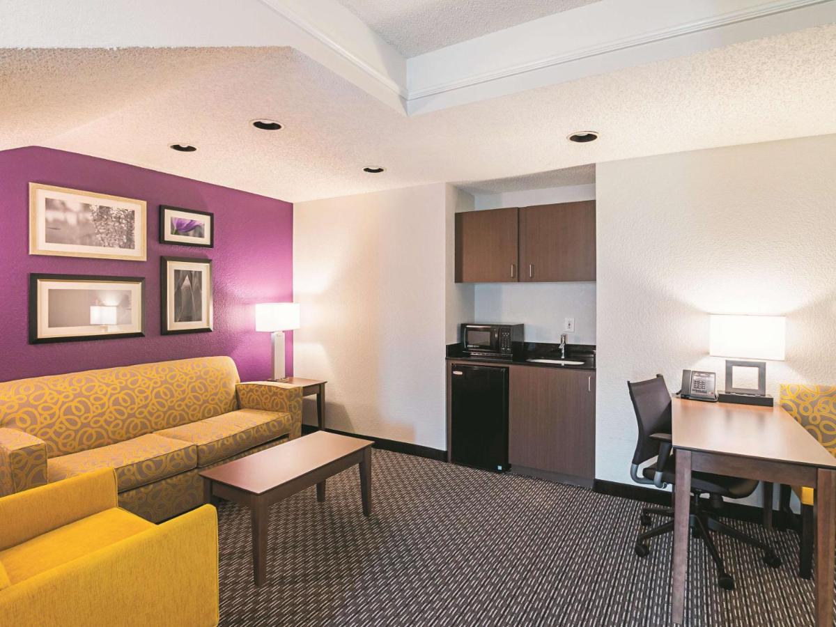 Junior King Suite - Non-Smoking at La Quinta Inn & Suites by Wyndham Fort Worth North
