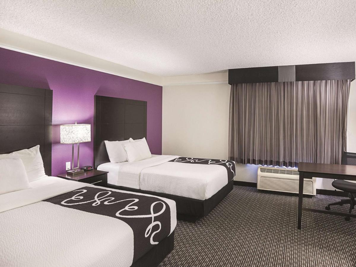 Double Room with Two Double Beds - Disability Access at La Quinta Inn & Suites by Wyndham Phoenix Scottsdale