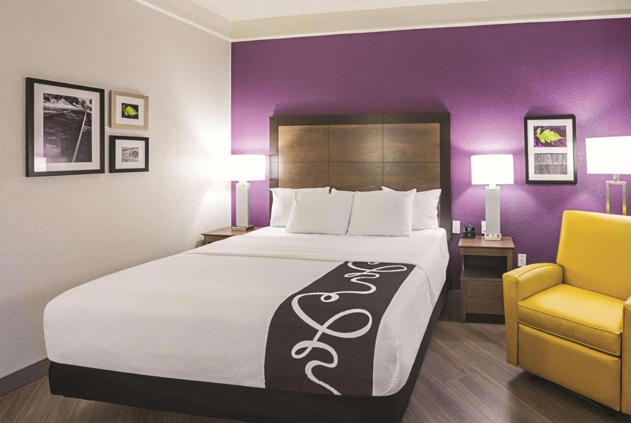 King Room - Disability Access at La Quinta Inn & Suites by Wyndham Fort Worth North