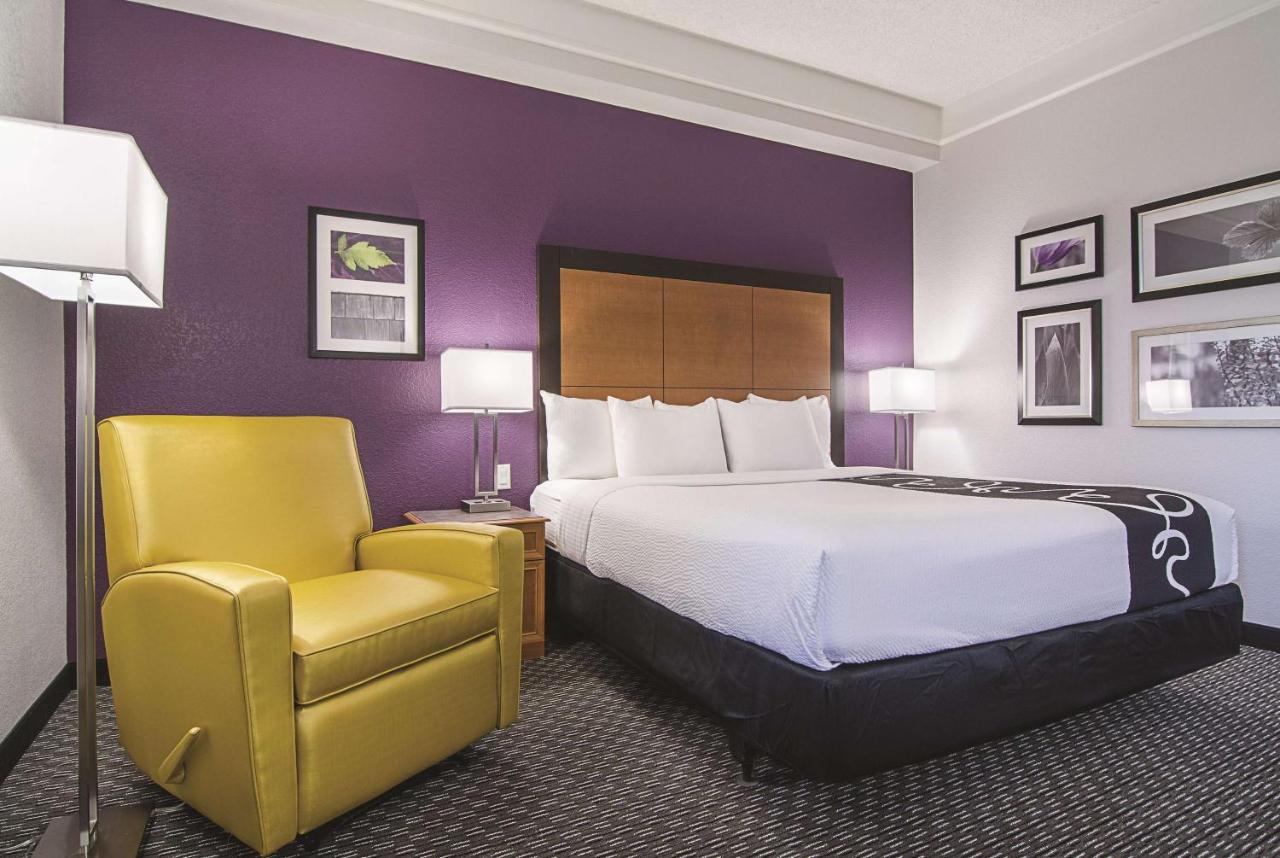 Deluxe King Room - Non-Smoking at La Quinta Inn & Suites by Wyndham Phoenix Mesa West
