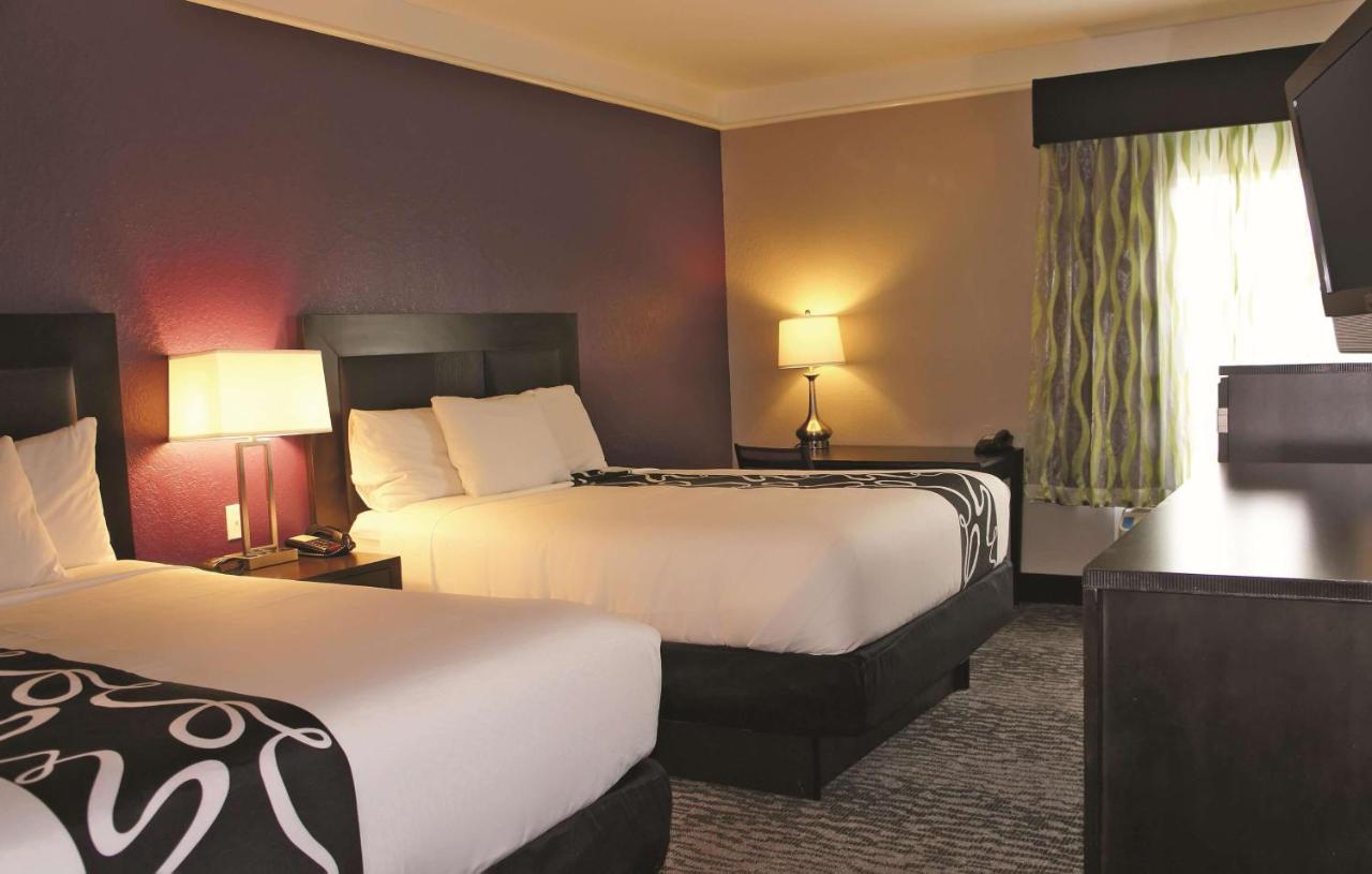 Queen Room with Two Queen Beds and Roll-In Shower - Mobility/Hearing Accessible - Non-Smoking at La Quinta Inn & Suites by Wyndham Pearland - Houston South