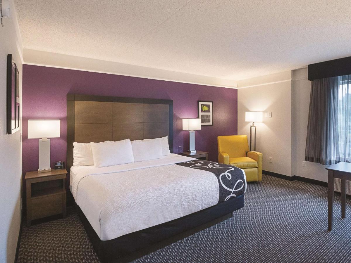 Deluxe King Room at La Quinta Inn & Suites by Wyndham Orem University Pwy/Provo