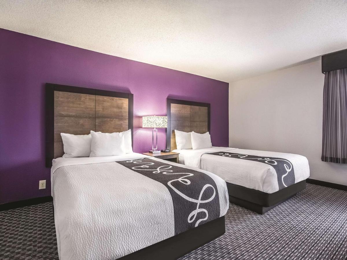 Deluxe Double Room with Two Double Beds at La Quinta Inn & Suites by Wyndham Hartford - Bradley Airport