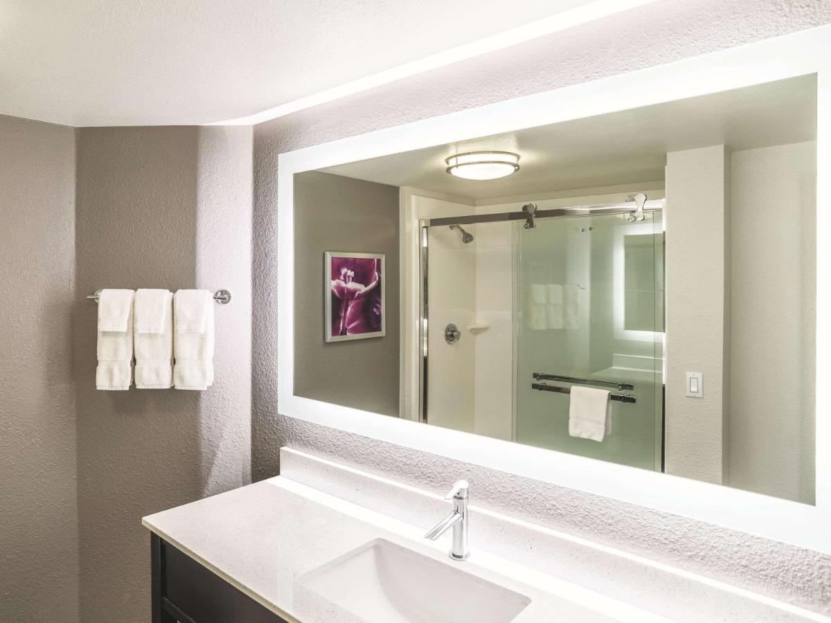 Deluxe King Suite at La Quinta Inn & Suites by Wyndham Flagstaff