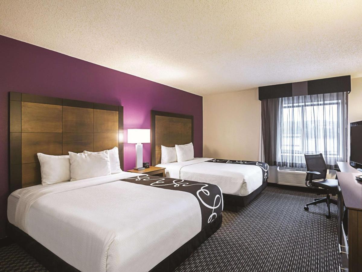 Queen Room with Two Queen Beds - Non-Smoking at La Quinta Inn & Suites by Wyndham Atlanta Midtown - Buckhead