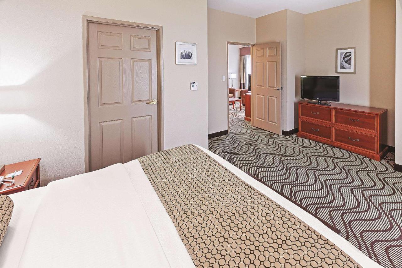 King Suite - Non-Smoking at La Quinta Inn & Suites by Wyndham Corpus Christi Northwest