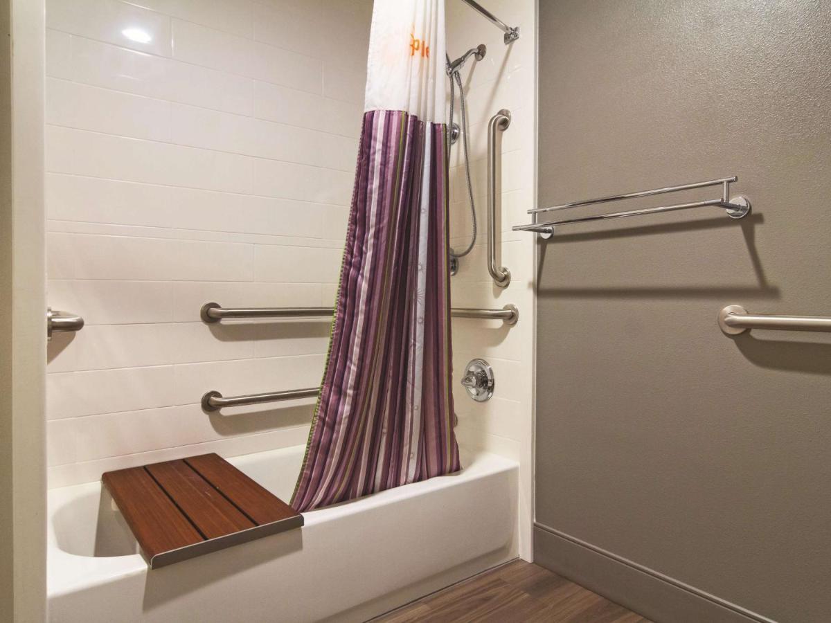 Double Room - Disability Access at La Quinta Inn & Suites by Wyndham Cleveland - Airport North