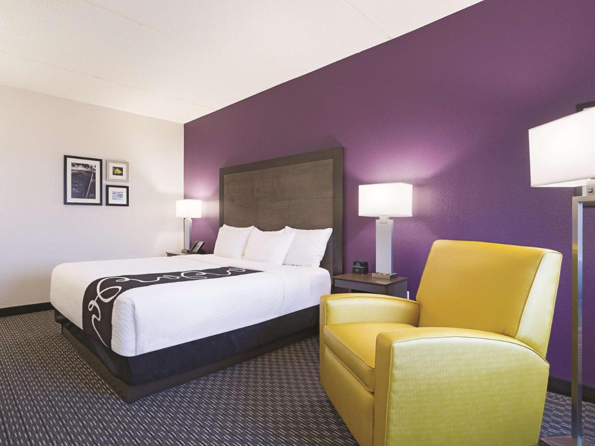 Deluxe King Room - Non-Smoking at La Quinta Inn & Suites by Wyndham Myrtle Beach - N Kings Hwy