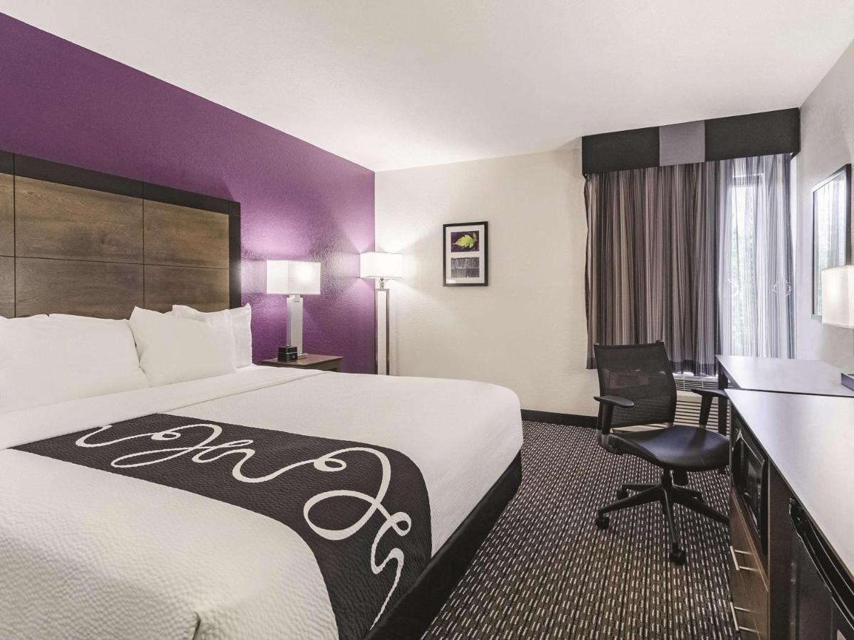 Deluxe King Room - Non-Smoking at La Quinta Inn & Suites by Wyndham Myrtle Beach - N Kings Hwy