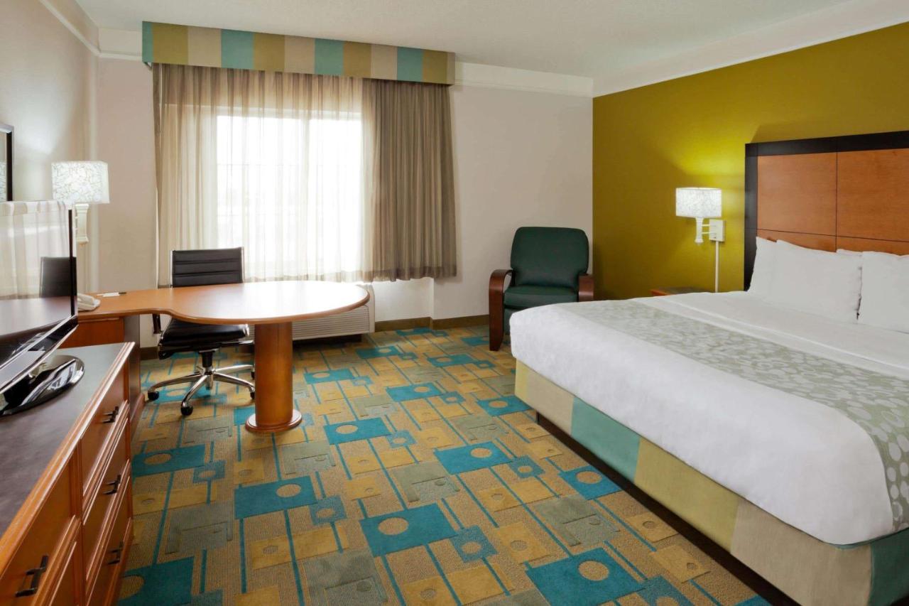 King Room at La Quinta Inn & Suites by Wyndham Salt Lake City Airport