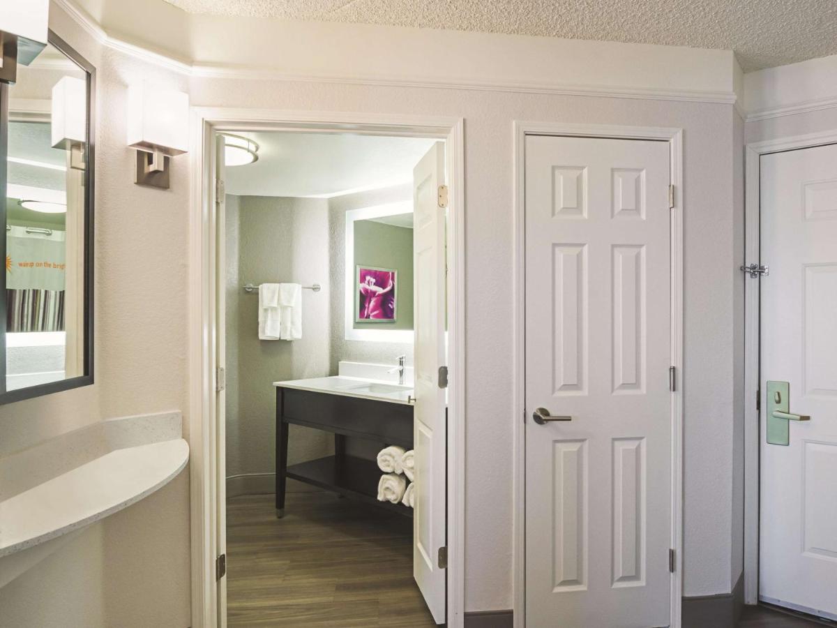 Deluxe Double Room with Two Double Beds at La Quinta Inn & Suites by Wyndham Denver Tech Center