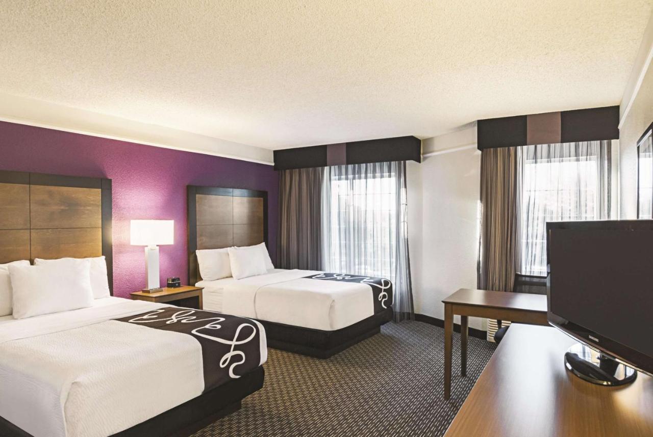 Deluxe Double Room with Two Double Beds at La Quinta Inn & Suites by Wyndham Fort Worth North
