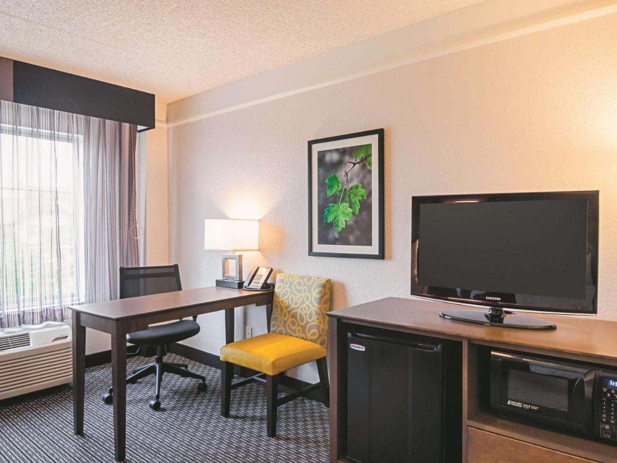 Double Room with Two Double Beds - Disability Access at La Quinta Inn & Suites by Wyndham Denver Airport DIA