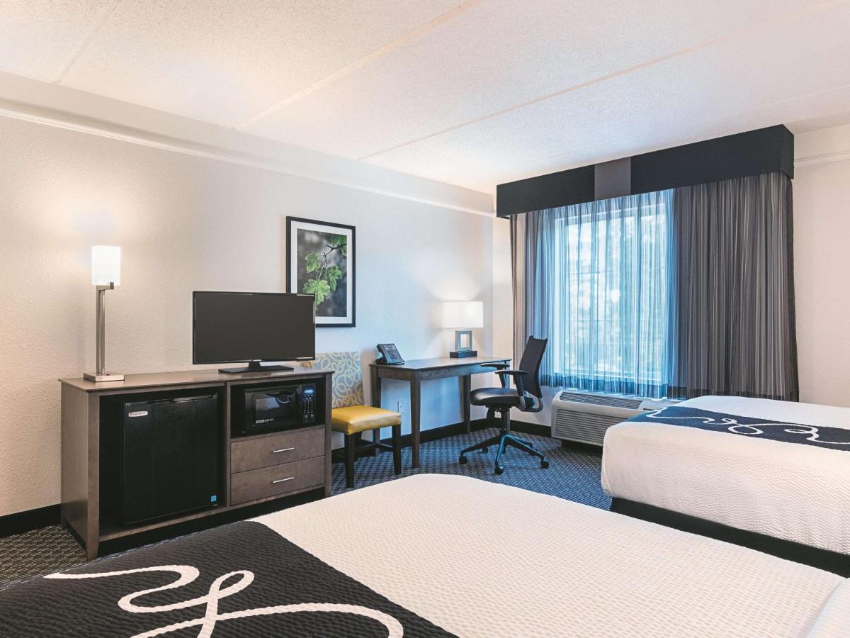 Double Room with Two Double Beds at La Quinta Inn & Suites by Wyndham Atlanta Conyers