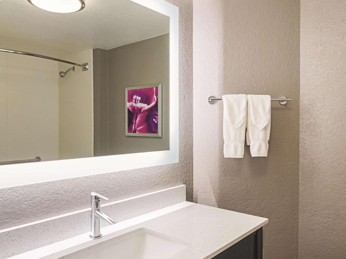 Deluxe Double Room with Two Double Beds at La Quinta Inn & Suites by Wyndham Denver Airport DIA