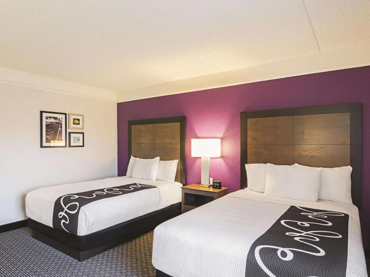 Deluxe Double Room with Two Double Beds at La Quinta Inn & Suites by Wyndham Denver Airport DIA