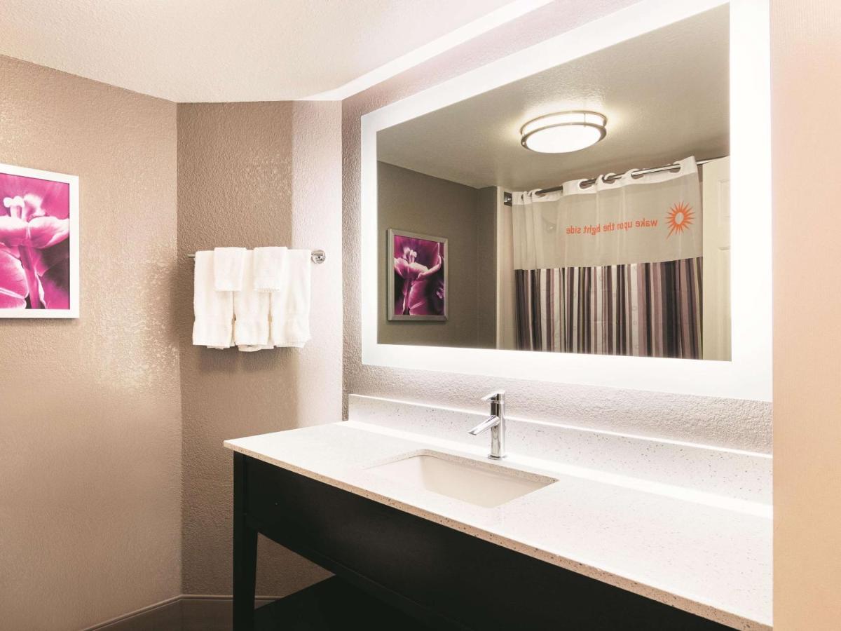 Double Room with Two Double Beds at La Quinta Inn & Suites by Wyndham Atlanta Conyers