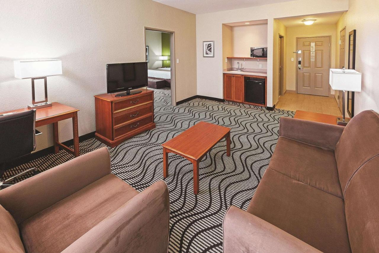 King Suite - Non-Smoking at La Quinta Inn & Suites by Wyndham Corpus Christi Northwest
