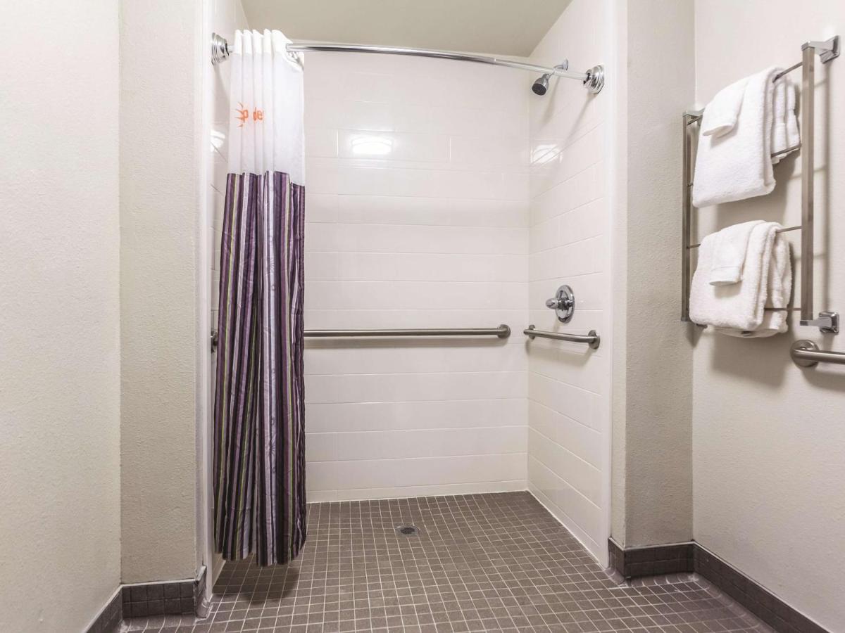 1 Full Bed, Mobility/Hearing Impaired Accessible Room, Non-Smoking
at La Quinta Inn & Suites by Wyndham Atlanta Midtown - Buckhead