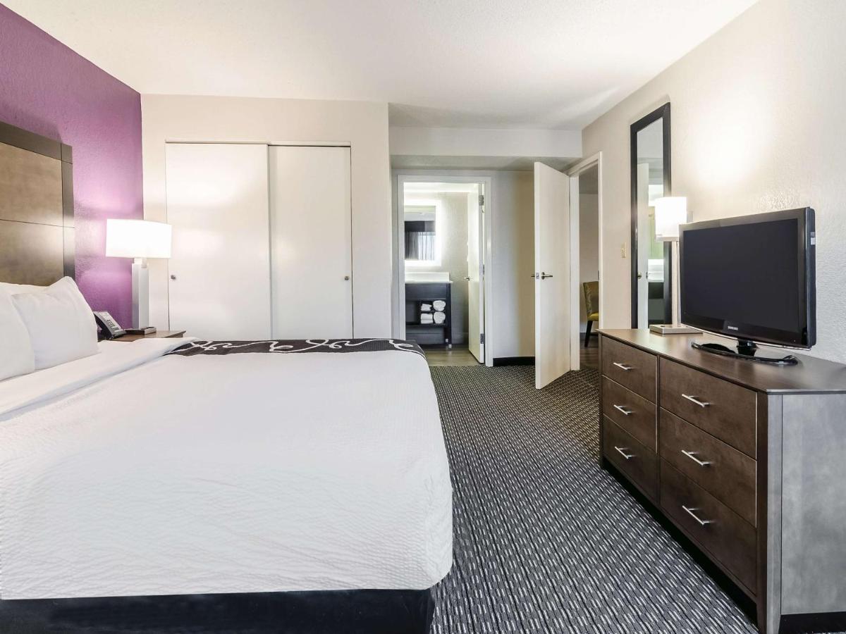 Deluxe King Room at La Quinta Inn & Suites by Wyndham Myrtle Beach - N Kings Hwy